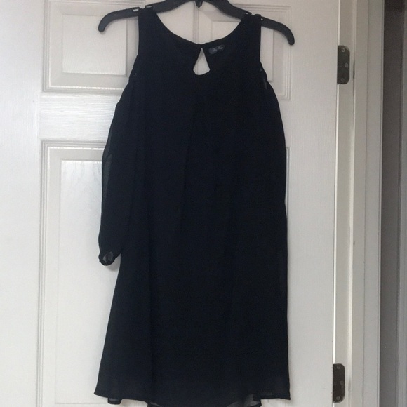 Lily Rose Women’s Black Cold Shoulder Dress! - Picture 1 of 5
